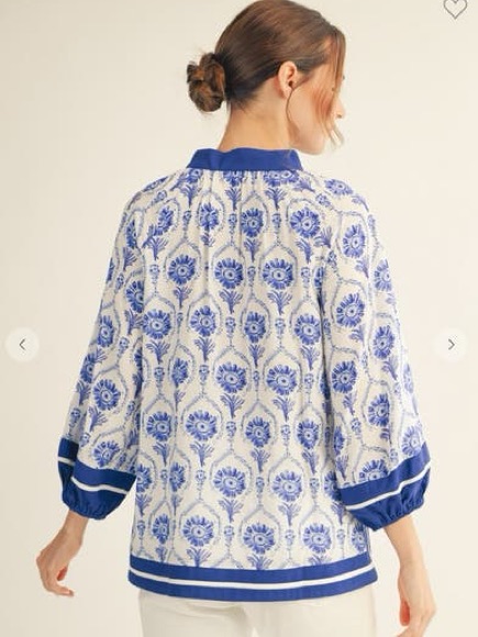 Jodifl Blue & White Floral Print Tunic Blouse Size Medium Coastal Nwt B1-2 — image 2 of 4